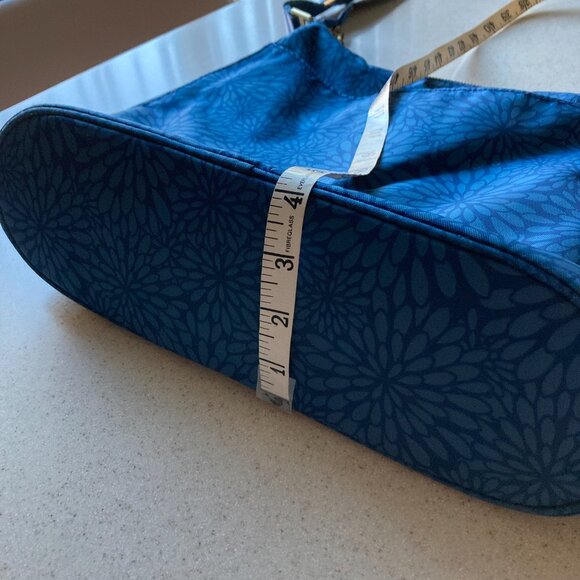 Baggallini Crossbody w/Side Zip Pockets to hold Large Phones or Conceal & Carry - Picture 11 of 16